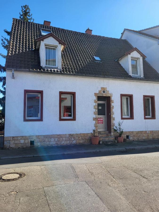 Pension Haus Baron 1 Neckarau マンハイム エクステリア 写真