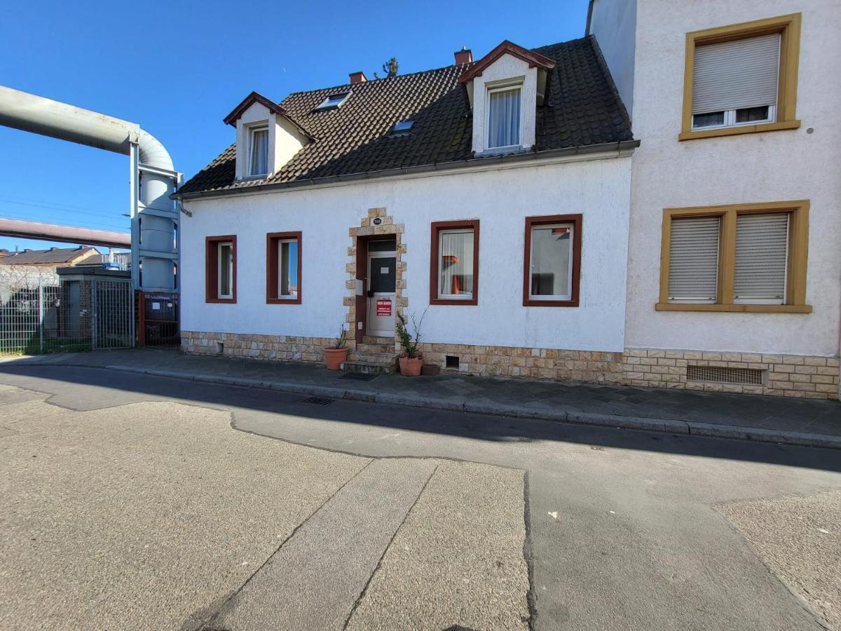 Pension Haus Baron 1 Neckarau マンハイム エクステリア 写真