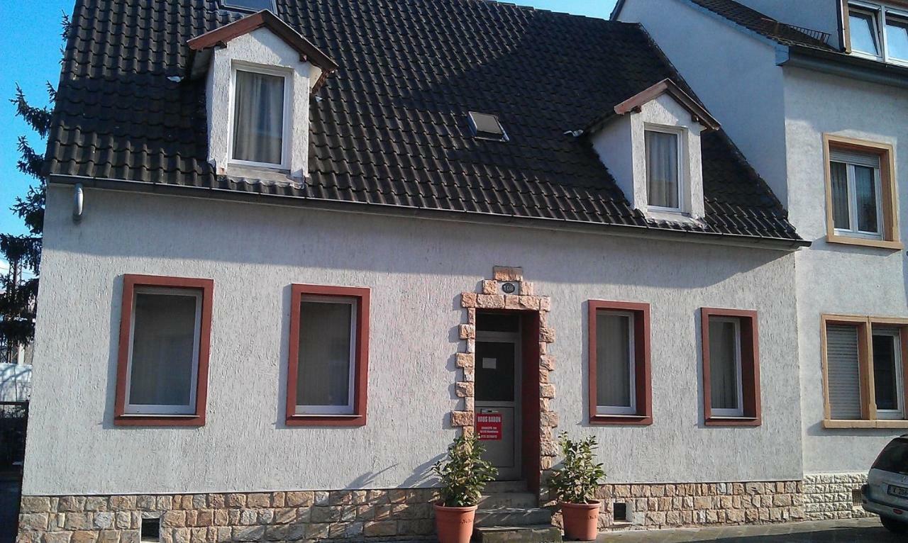 Pension Haus Baron 1 Neckarau マンハイム エクステリア 写真