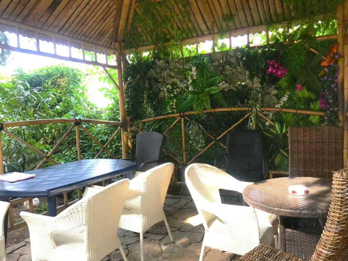 Pension Haus Baron 1 Neckarau マンハイム エクステリア 写真